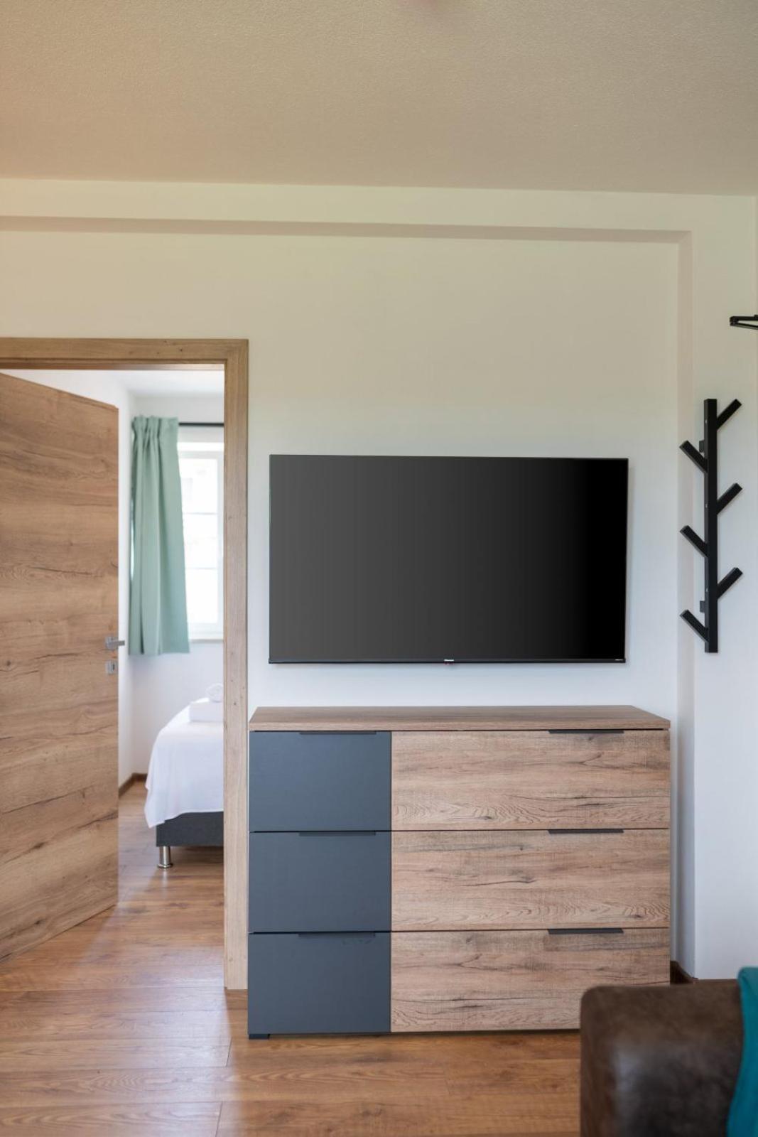 Emilia Apartment *