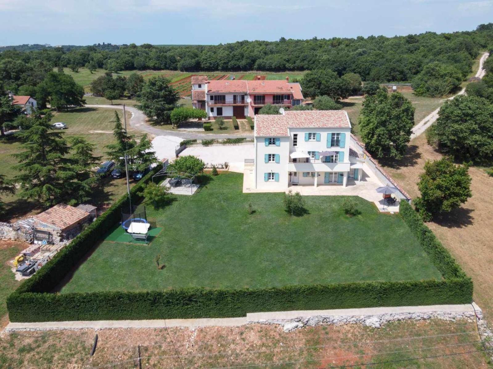 Apartment Emilia *