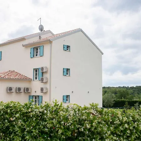 Villa Emilia Umag Exterior photo